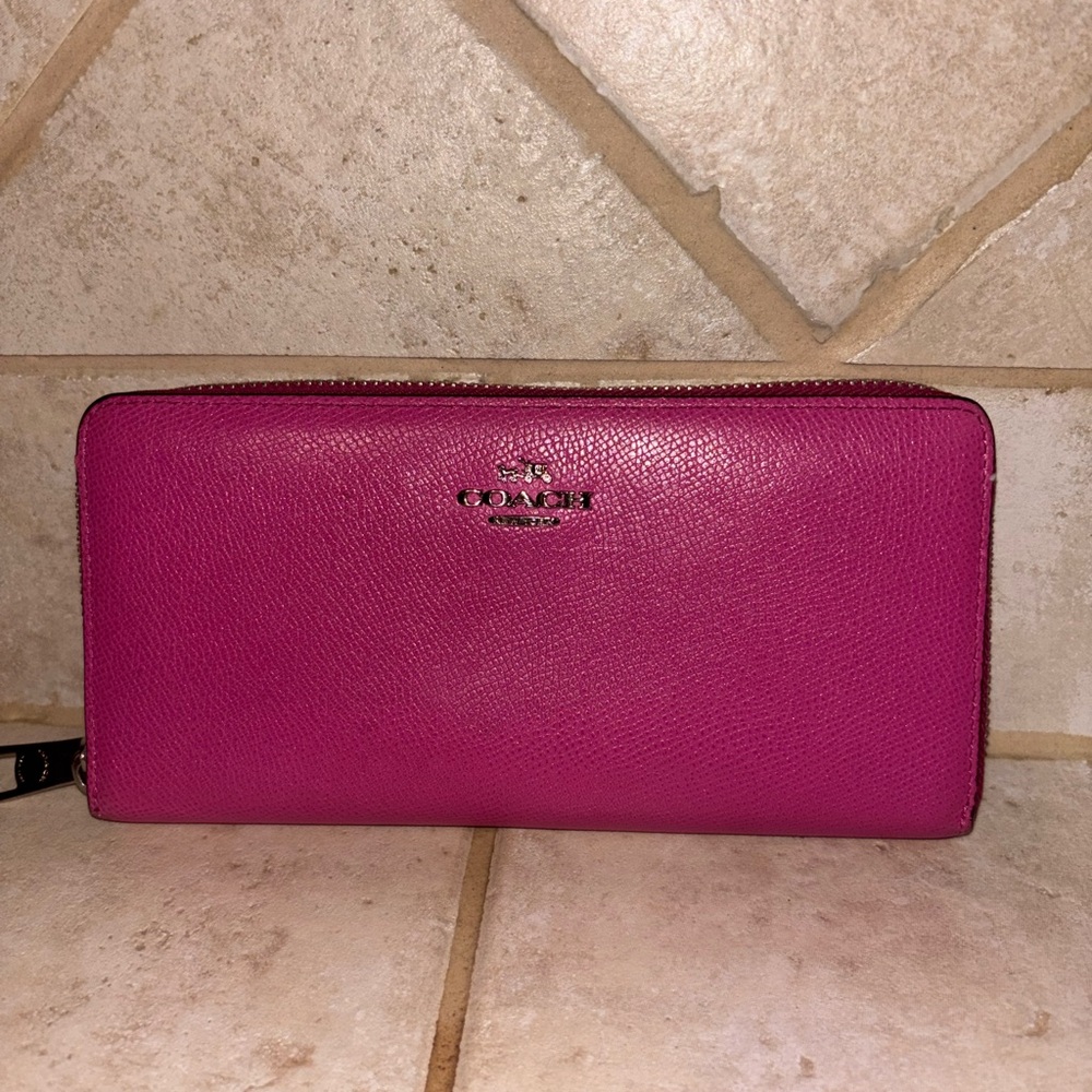 Coach Accordion Zip Wallet